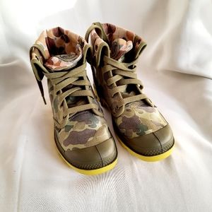 Palladium boots size 6 1/2